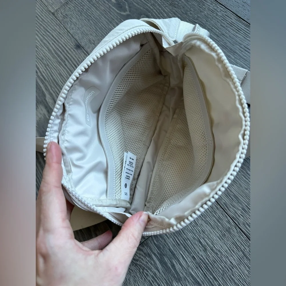 Lululemon Everywhere Belt Bag Large 2L in White Opal